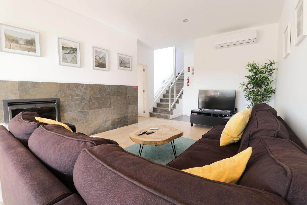 Lovelystay - Divine 3Bdr Duplex House W/ Pool & Garden Patroves ภายนอก รูปภาพ