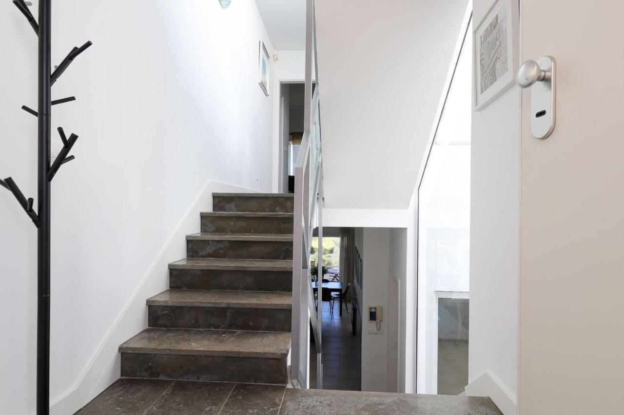 Lovelystay - Divine 3Bdr Duplex House W/ Pool & Garden Patroves ภายนอก รูปภาพ
